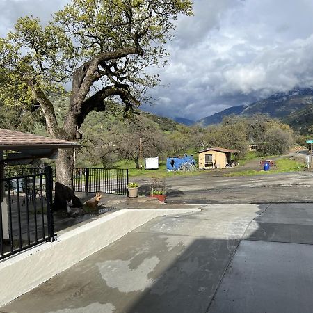 Sierra Lodge Three Rivers Bagian luar foto