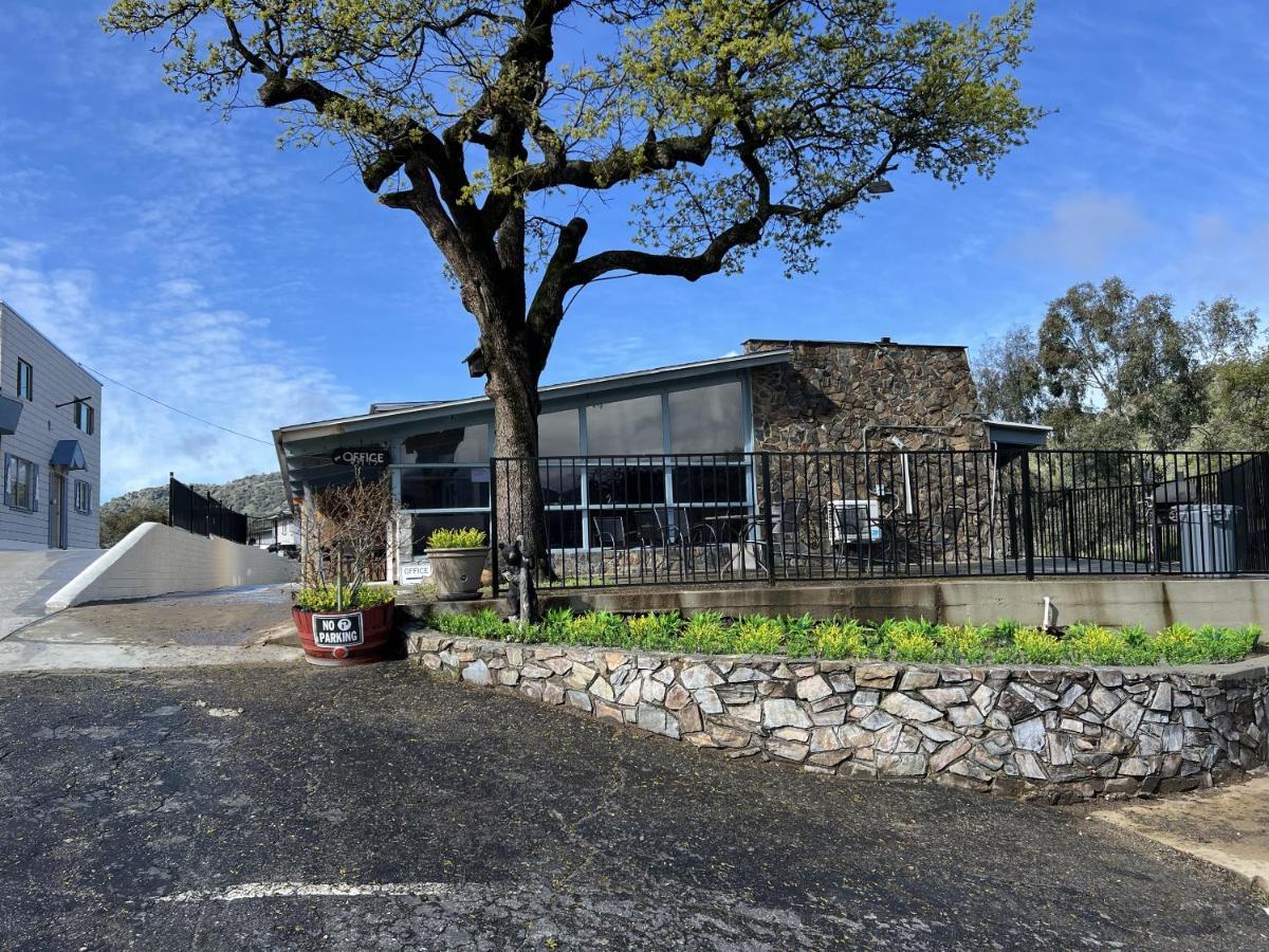 Sierra Lodge Three Rivers Bagian luar foto