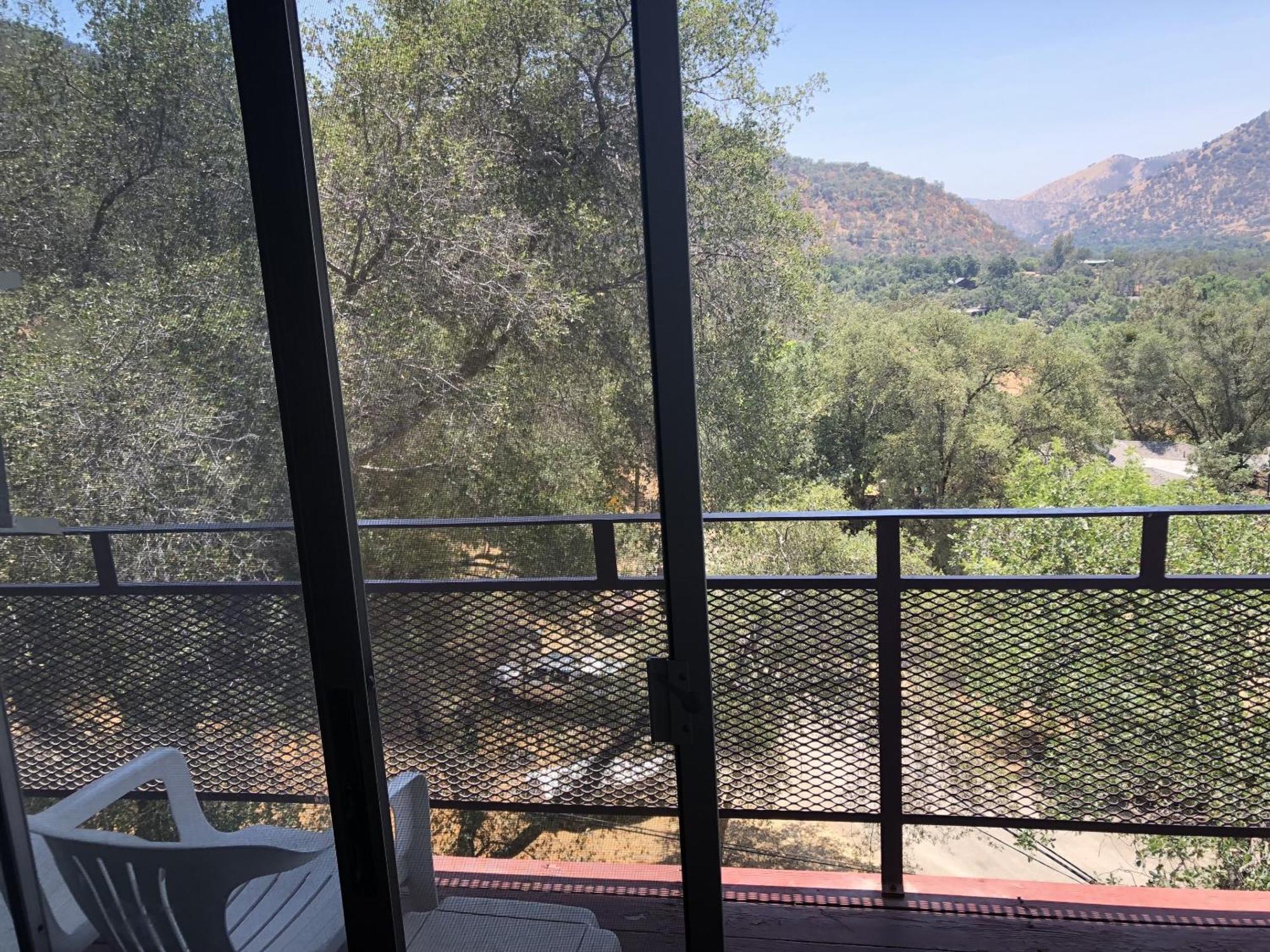 Sierra Lodge Three Rivers Bagian luar foto